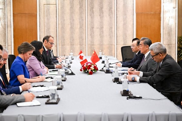 正规配资十大排名 加方主动求见我外长, 想让两国关系彻底翻篇?